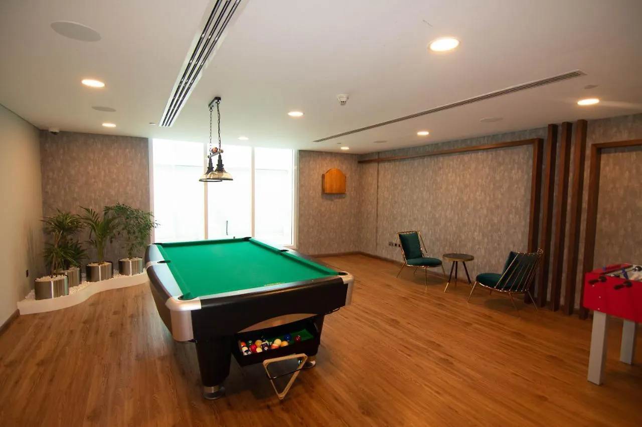 Lux Bnb I X1 Tower I Golf Course & Sea Views Apartman Dubaj